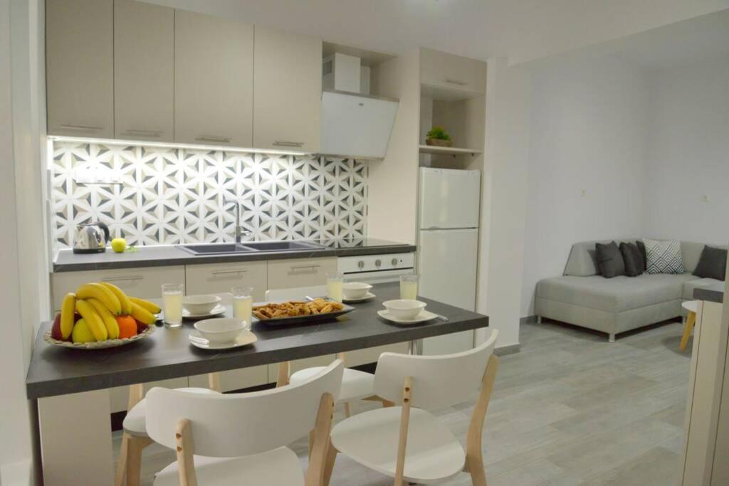 Alisahni Apartment Adamantas  Exteriör bild