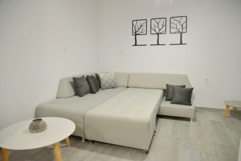 Alisahni Apartment Adamantas  Exteriör bild