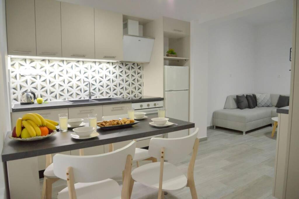 Alisahni Apartment Adamantas  Exteriör bild
